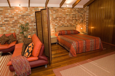 Bet's Bed And Breakfast Studio - Australian Destinations 2