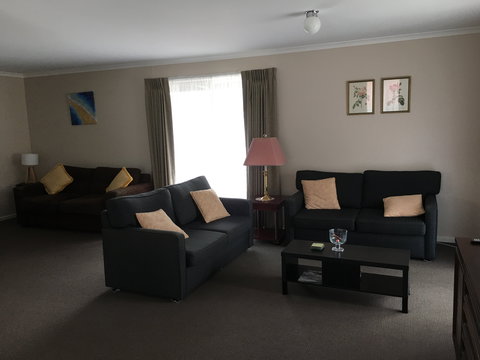 Dartmouth Motor Inn - Australian Destinations 2