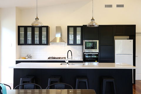 Lomandra Retreat - Australian Destinations 2