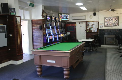 Royal Bridge Hotel, Barham - Australian Destinations 1