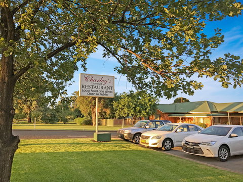 The Leeton Heritage Motor Inn - Australian Destinations 1