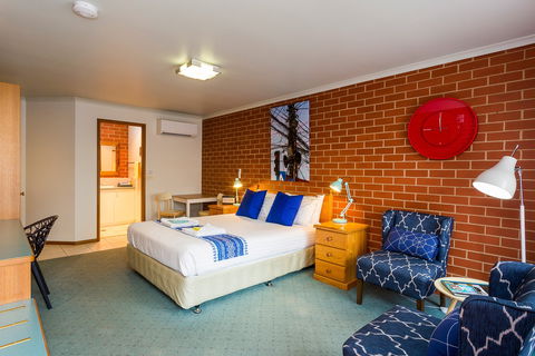 Yackandandah Motor Inn - Australian Destinations 2