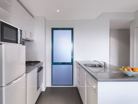 Adina Apartment Hotel St Kilda - Australian Destinations 2