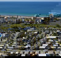 Alex Beach Cabins and Tourist Park - Australian Destinations