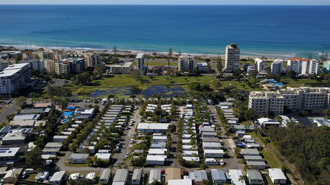 Alex Beach Cabins And Tourist Park - Australian Destinations 0