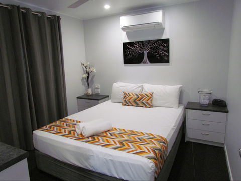 Alex Beach Cabins And Tourist Park - Australian Destinations 2