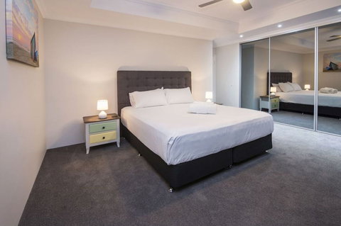 Fairway Lakeside - Australian Destinations 1