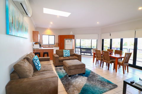 Flexi Five- Belmont - Australian Destinations 1