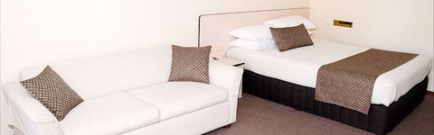 Highway Inn Motel - Australian Destinations 1