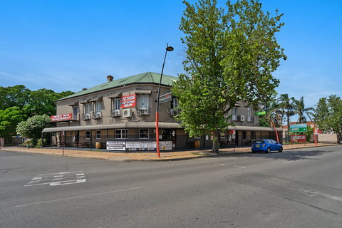 Imperial Hotel - Australian Destinations 0