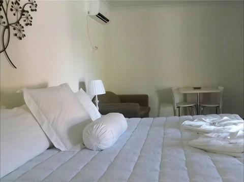 Karuah Motor Inn - Australian Destinations 1