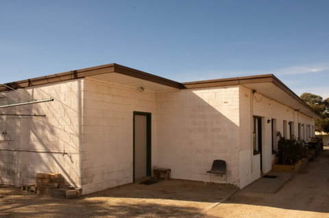 Kimba Units - Apartment 5 - Australian Destinations 1