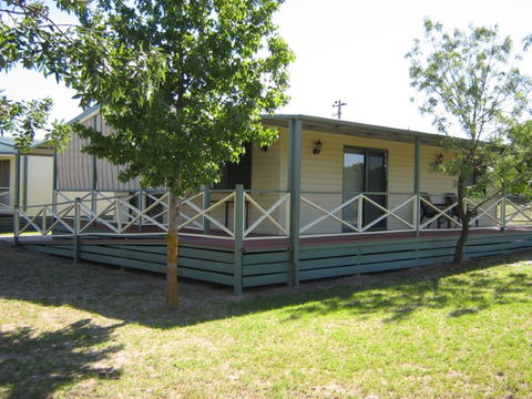 Kismet Riverside Lodge - Australian Destinations 1