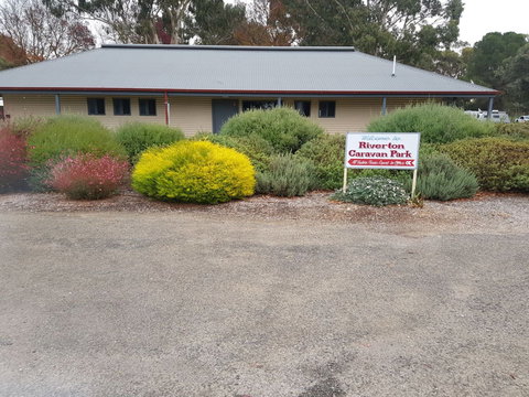 Riverton Caravan Park - Australian Destinations 1
