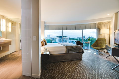 The Point Brisbane Hotel - Australian Destinations 2