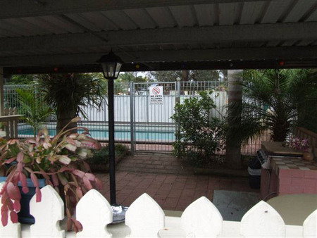 Avalon Holiday Units - Australian Destinations 1