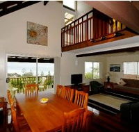 Bonny Hills Beach House - Australian Destinations