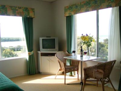 Augusta Hotel Motel - Australian Destinations 4