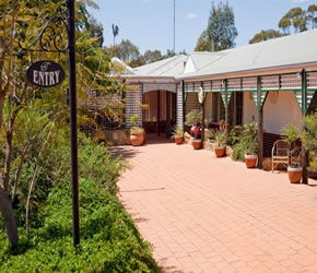 Avalon Homestead - Australian Destinations 0