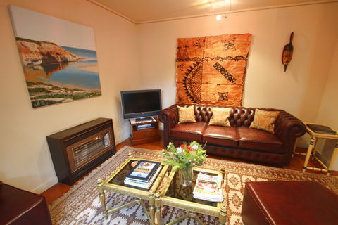 Adelaide Serviced Apartments - William Townhouse - Australian Destinations 0