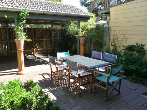 Adelaide Serviced Apartments - William Townhouse - Australian Destinations 2