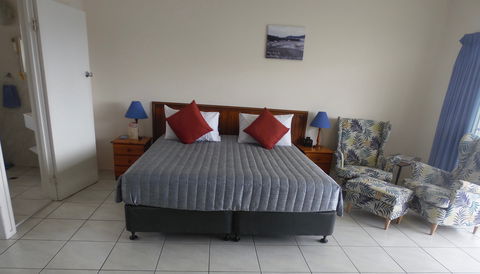 Airlie Court Units - Australian Destinations 0