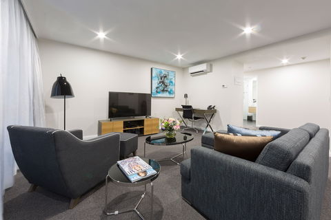 Avenue Hotel Canberra - Australian Destinations 0