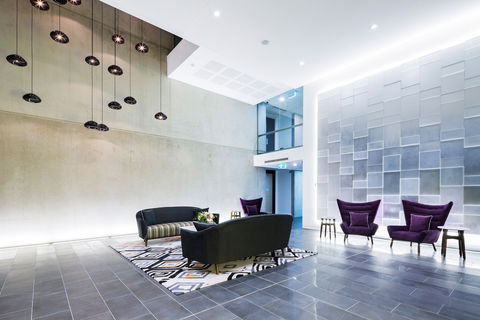 Avenue Hotel Canberra - Australian Destinations 1