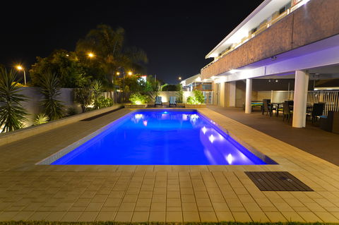 Bentley Motel - Australian Destinations 1