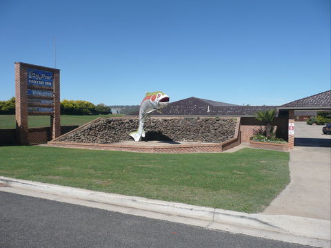 Big Trout Motor Inn - Australian Destinations 0