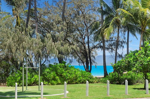 By The Sea Port Douglas - Australian Destinations 0