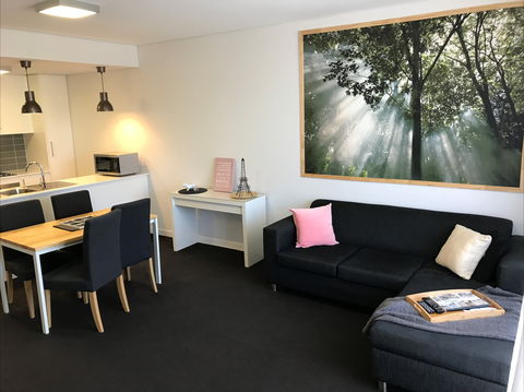 Canberra Furnished Accommodation - Australian Destinations 2