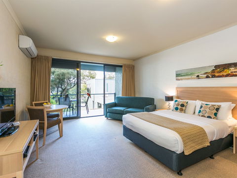Chatby Lane Lorne - Australian Destinations 0