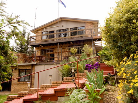 Chisholm Heights CBD Accommodation - Australian Destinations 1
