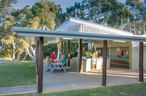 Dicky Beach Family Holiday Park - Australian Destinations 0