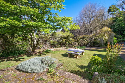 Gowan Ross Cottage - Australian Destinations 0