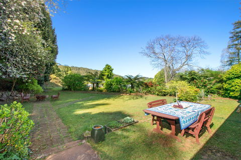 Gowan Ross Cottage - Australian Destinations 2