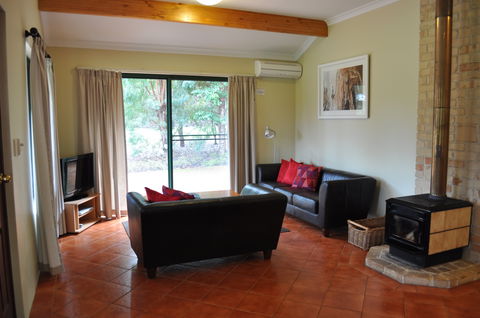 Karri Valley Chalets - Australian Destinations 1