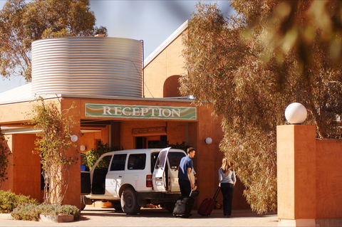 Mud Hut Motel - Australian Destinations 1