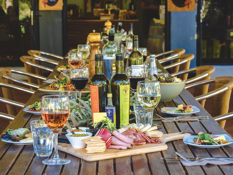 Olio Bello Lakeside Glamping - Australian Destinations 2