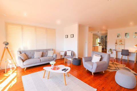 Pacific Beachhouse - Australian Destinations 1