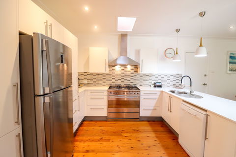 Pacific Beachhouse - Australian Destinations 2