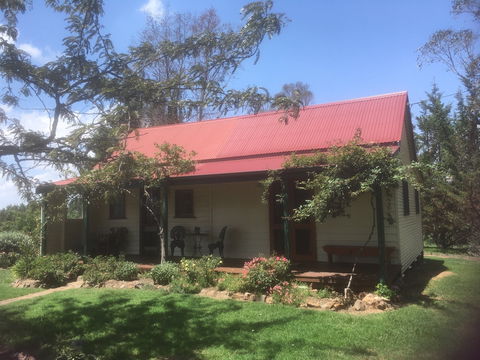 Red Hill Cottage - Australian Destinations 0