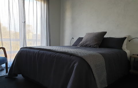 Samphire: Coorong Accomodation - Australian Destinations 1