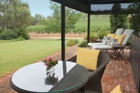 Seppeltsfield Vineyard Cottage - Australian Destinations 2