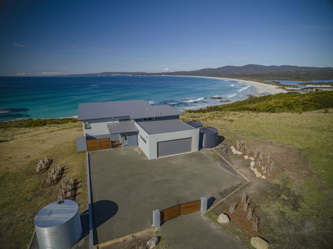 Tranquility Bay Of Fires - Australian Destinations 1