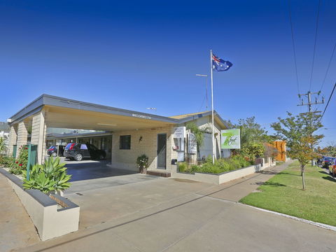 7th Street Motel - Australian Destinations 1