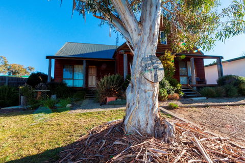 Aarlaur 1 - Australian Destinations 0