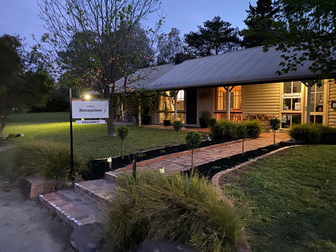 All Seasons Mansfield Accommodation - Australian Destinations 0