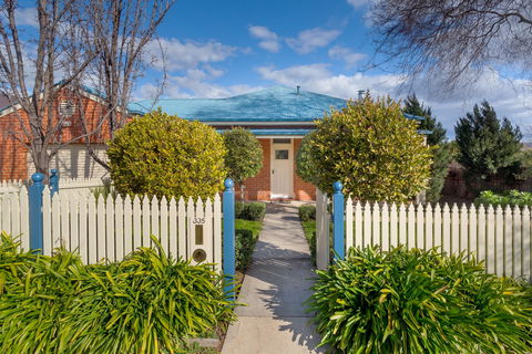 Ampleforth East - Australian Destinations 1